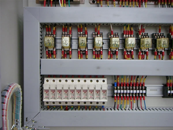 Ͱl(f)늙CMSޱB(yng)(w)